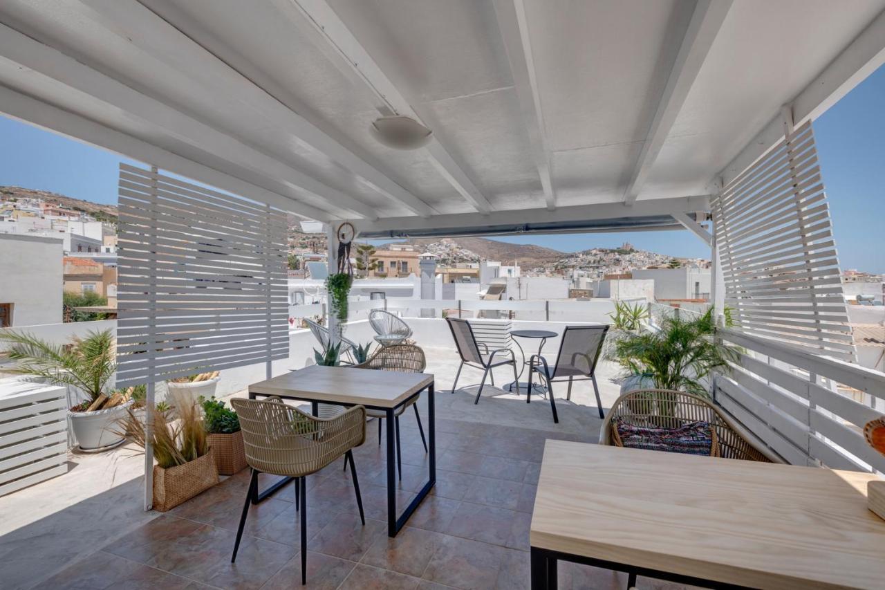 Aeolia Boutique Studios Ermoupoli Luaran gambar